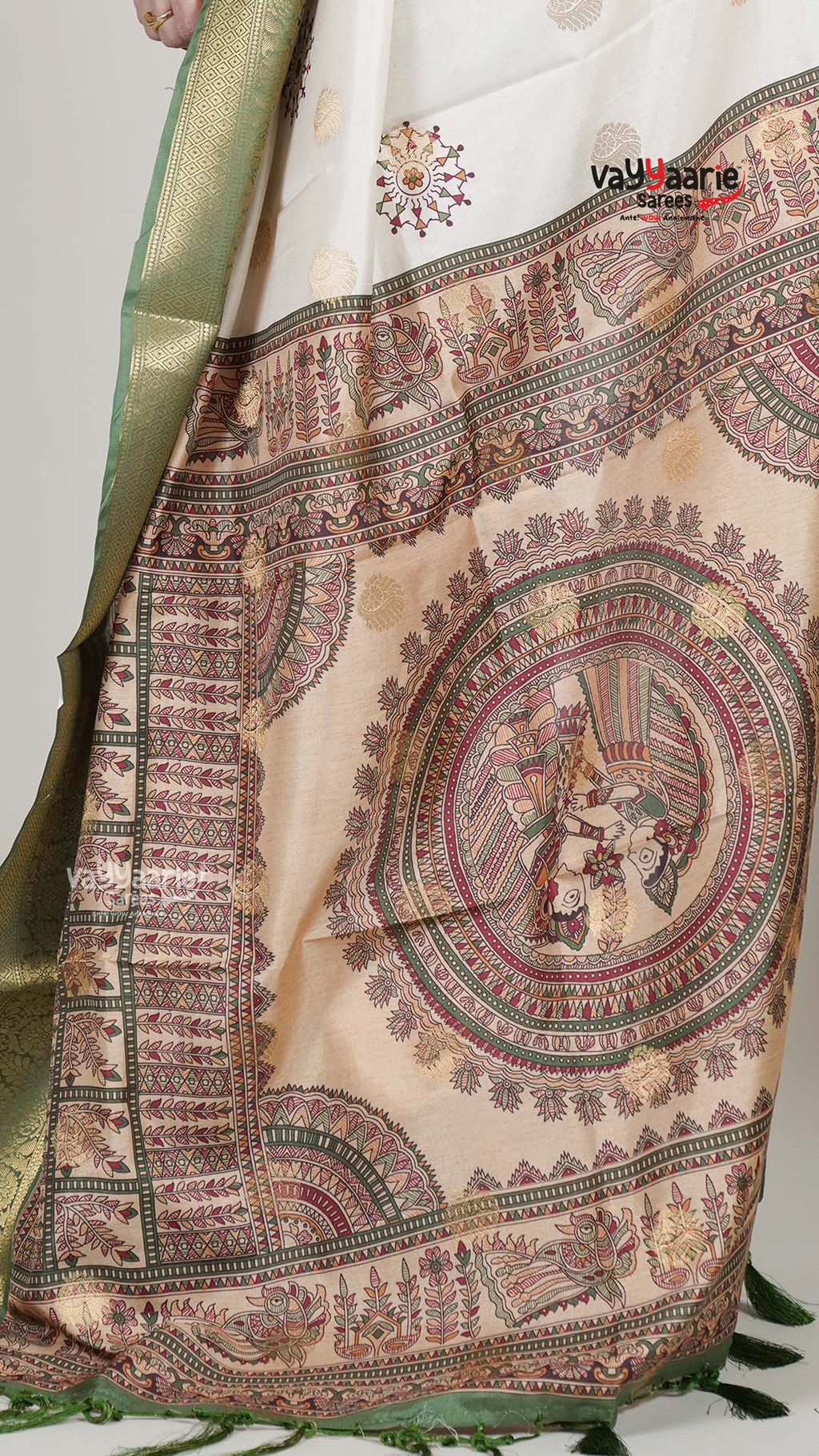 Cream Dola Silk Saree with Kalamkari Art Prints | Classic Ethnic Wear Saree | Vayyaarie Sarees