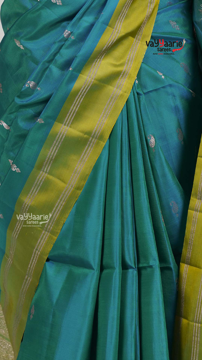 Rama Green Pattu Saree with Kalamkari Art Prints | Classic Ethnic Wear Saree | Vayyaarie Sarees Main Image