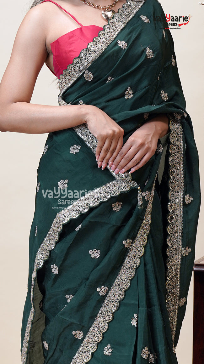Designer Crepe Saree for Party Evenings Main Image