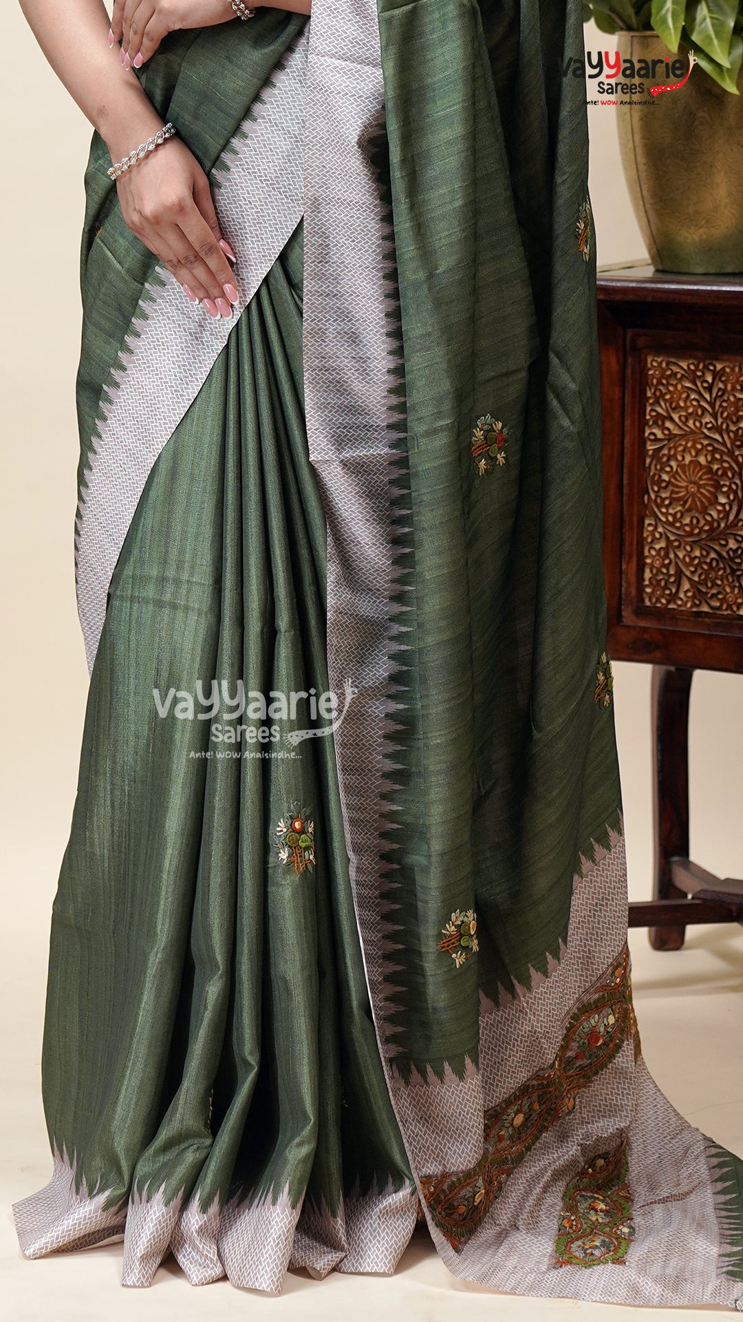 Dola Silk Saree for Celebrations and Gifts