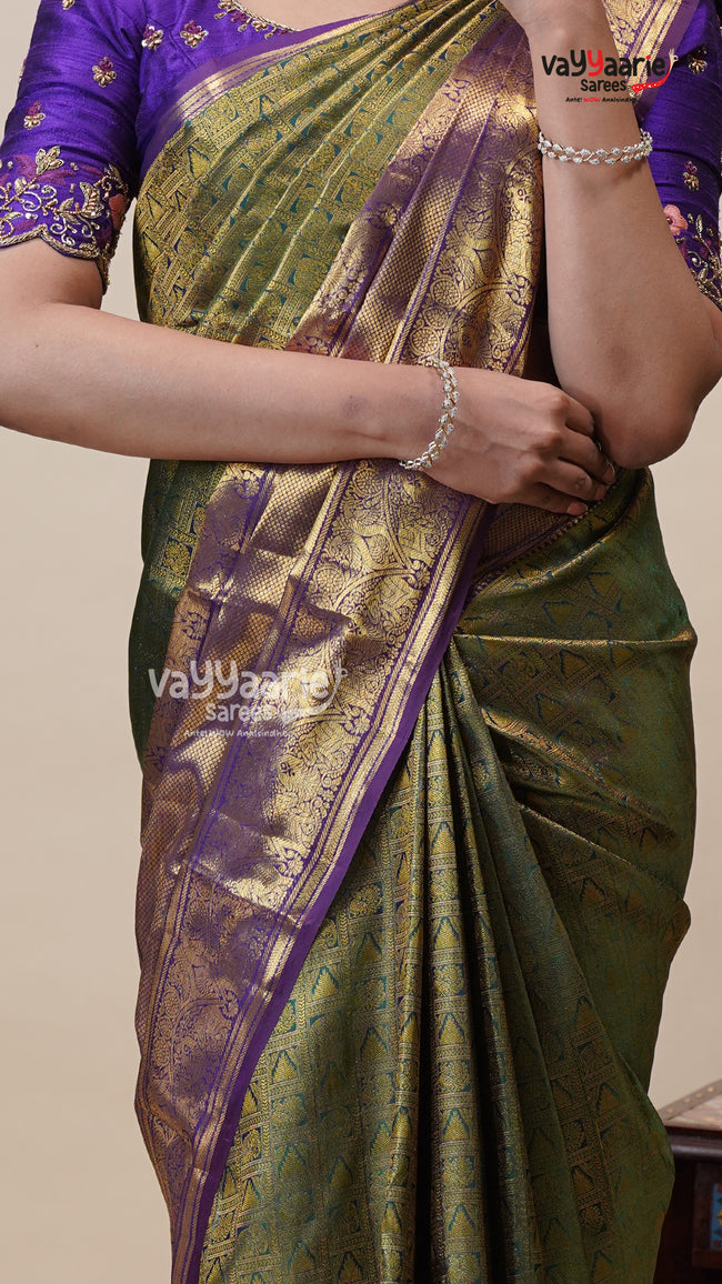 Green DMM Pattu Saree for Women Main Image