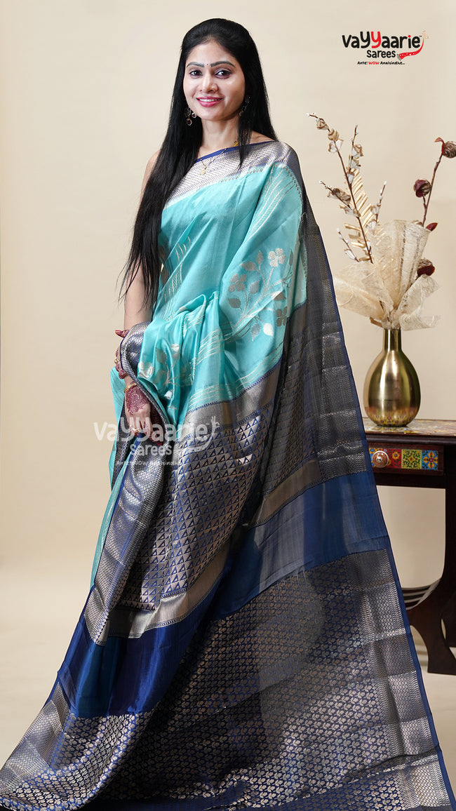 Fancy Multicolour Chiniya Silk Saree Main Image