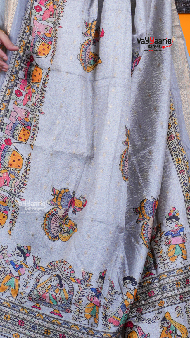 Grey Dola Silk Saree with Kalamkari Art Prints | Wedding Ethnic Wear Saree | Vayyaarie Sarees Main Image