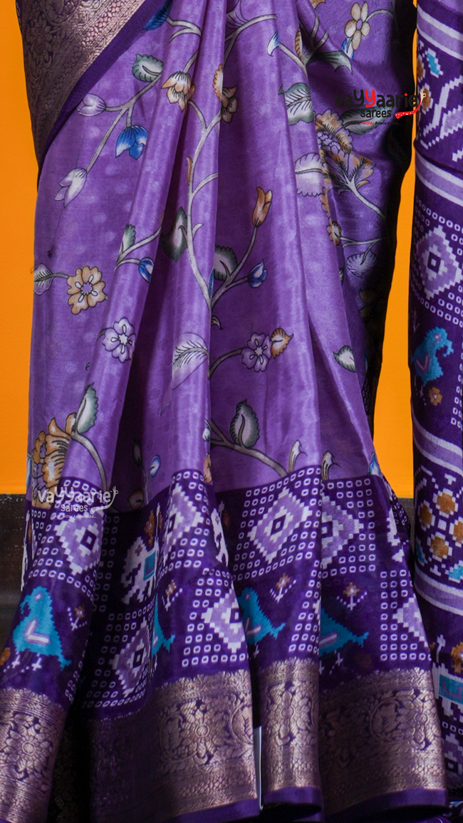 Lavender Dola Silk Saree with Kalamkari Art Prints | Special Occasion Saree | Vayyaarie Sarees Main Image