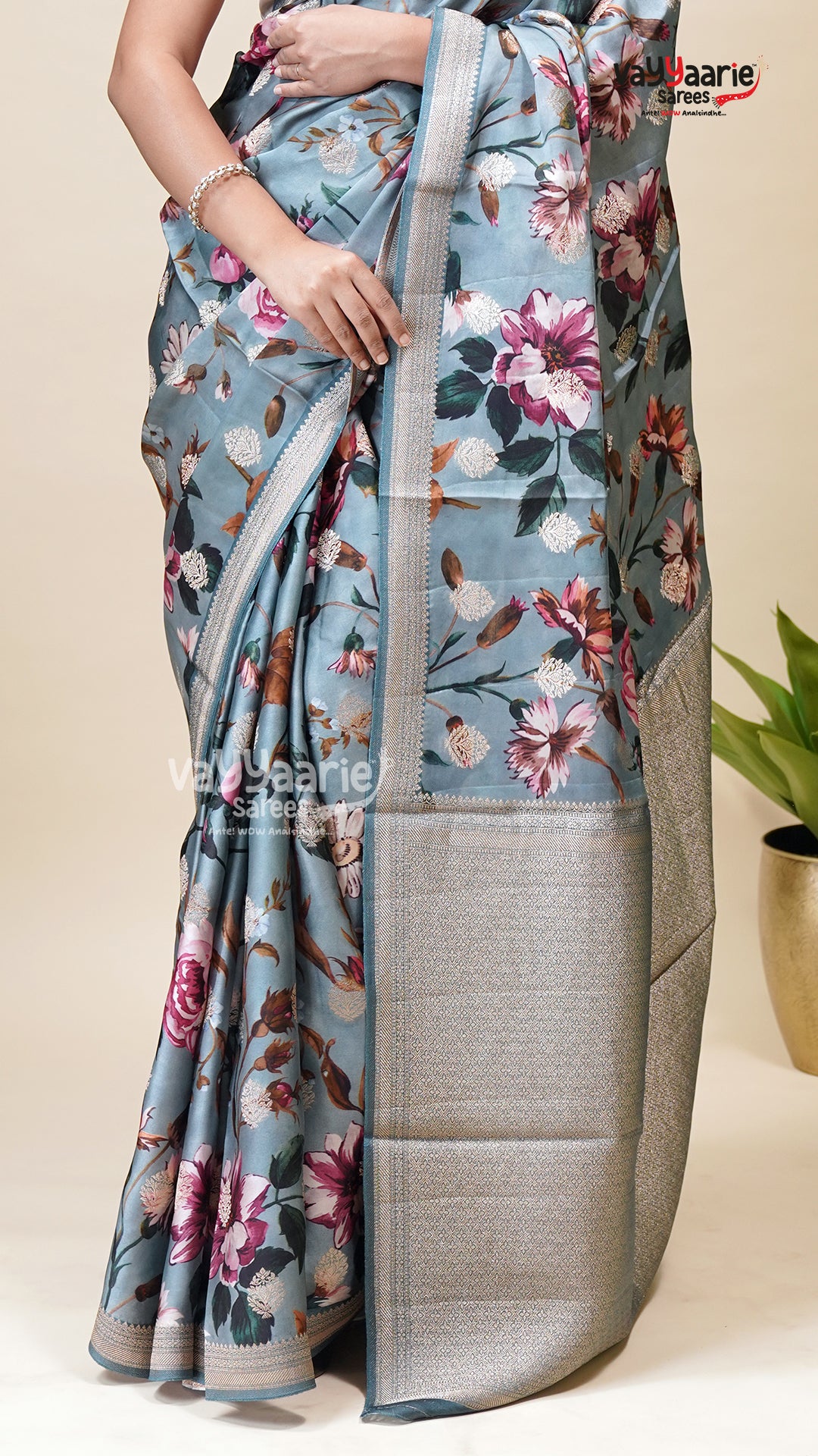 Grey Organza Saree for Gifting and Parties