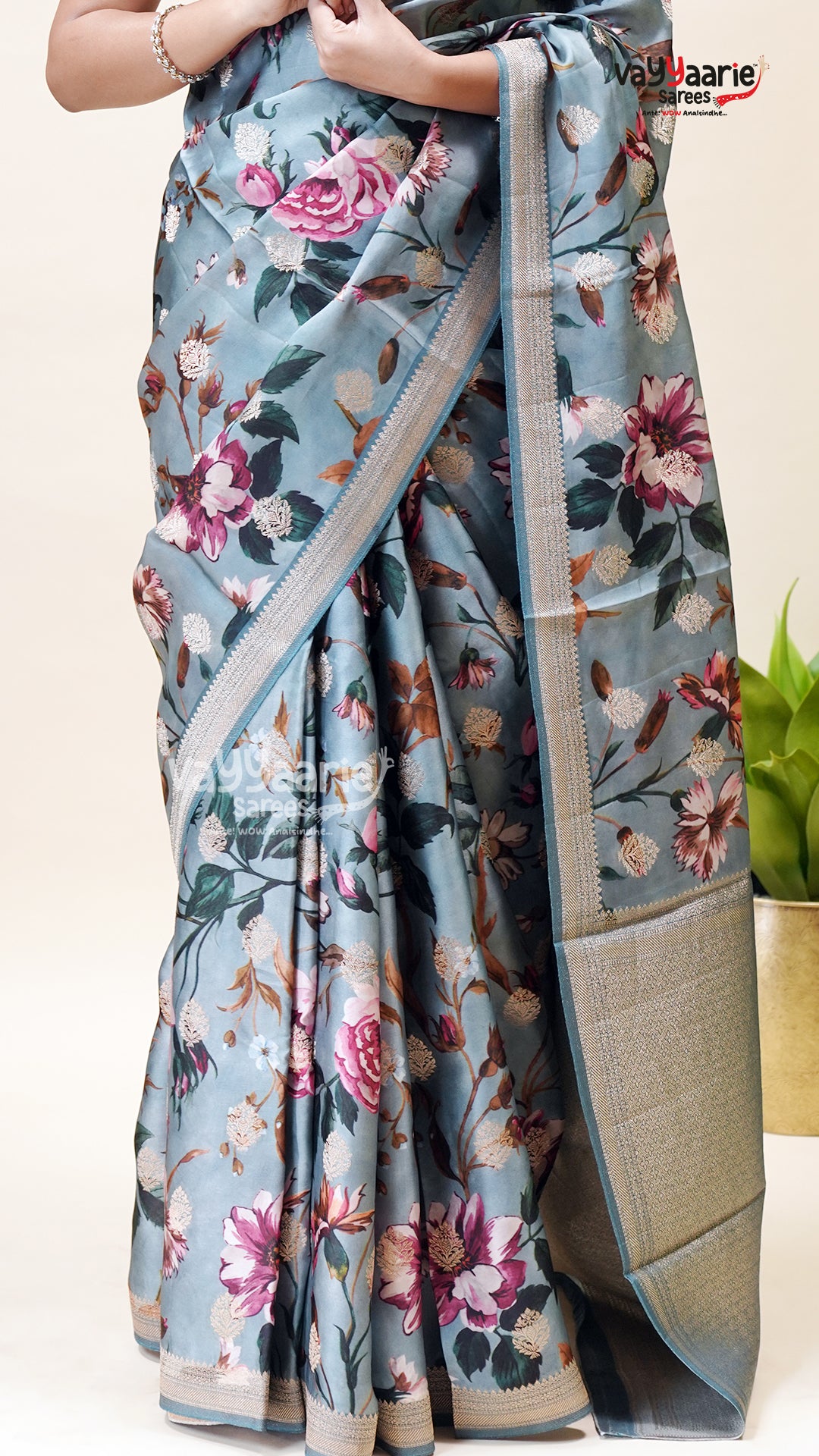 Grey Organza Saree for Gifting and Parties