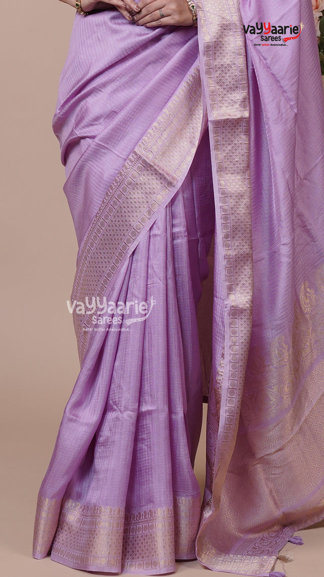 Colourful Crepe Saree for Festive Wear Main Image