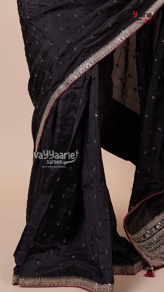 Crepe Saree for Party Wear Main Image