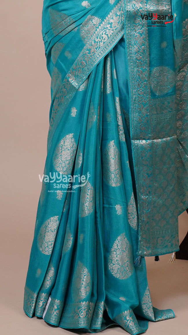 Graceful Banaras Mango Silk Saree for Wedding Events Main Image