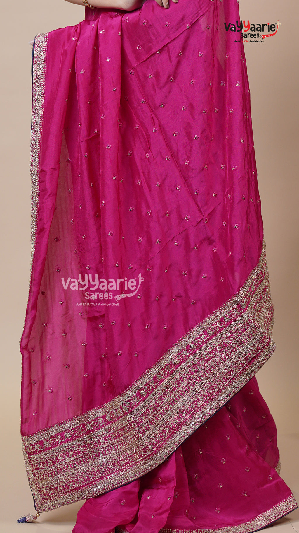 Crepe Saree in Multicolour for Gifting