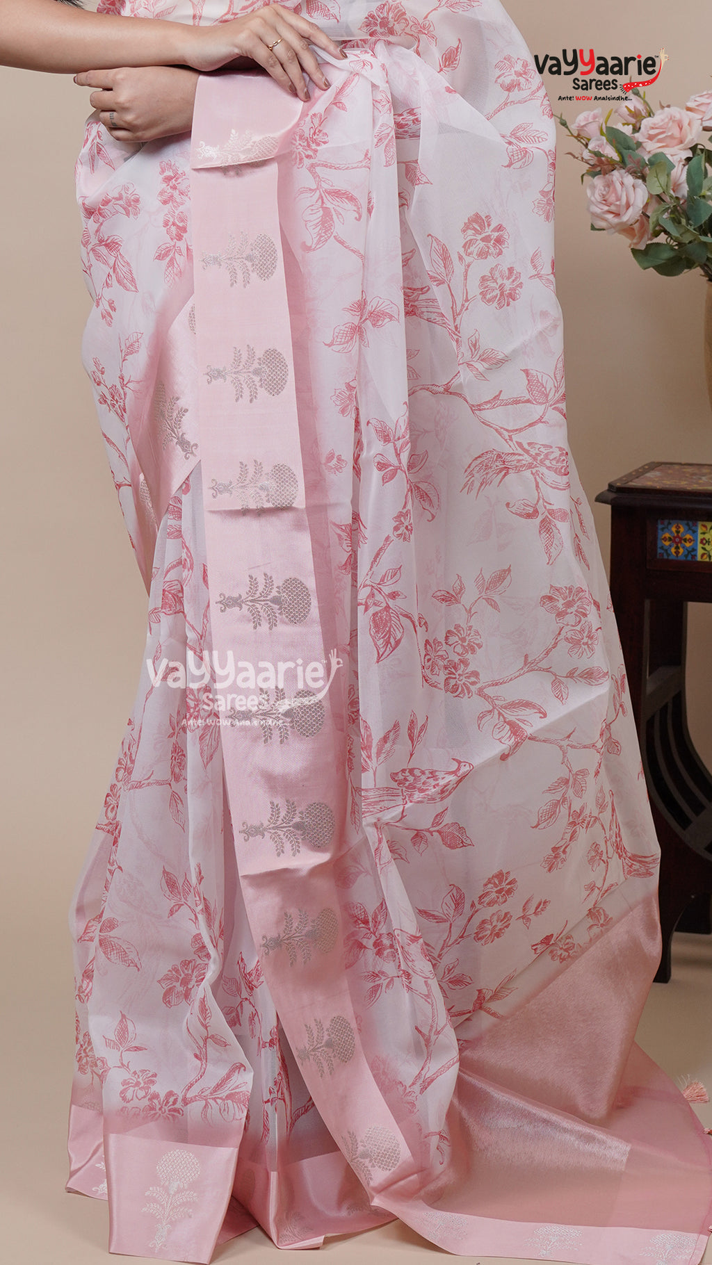 Artful Kora Saree for Family Functions