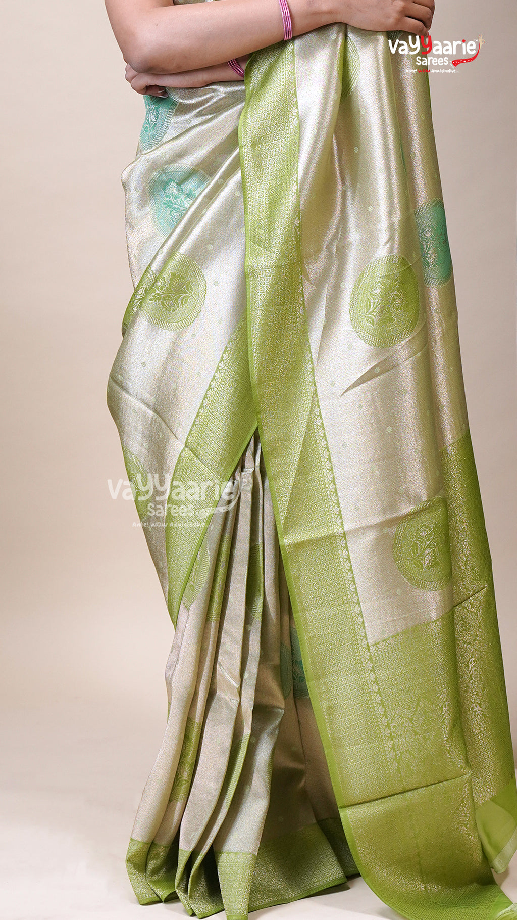 Fancy Multicolour Tissu Saree for Gifting