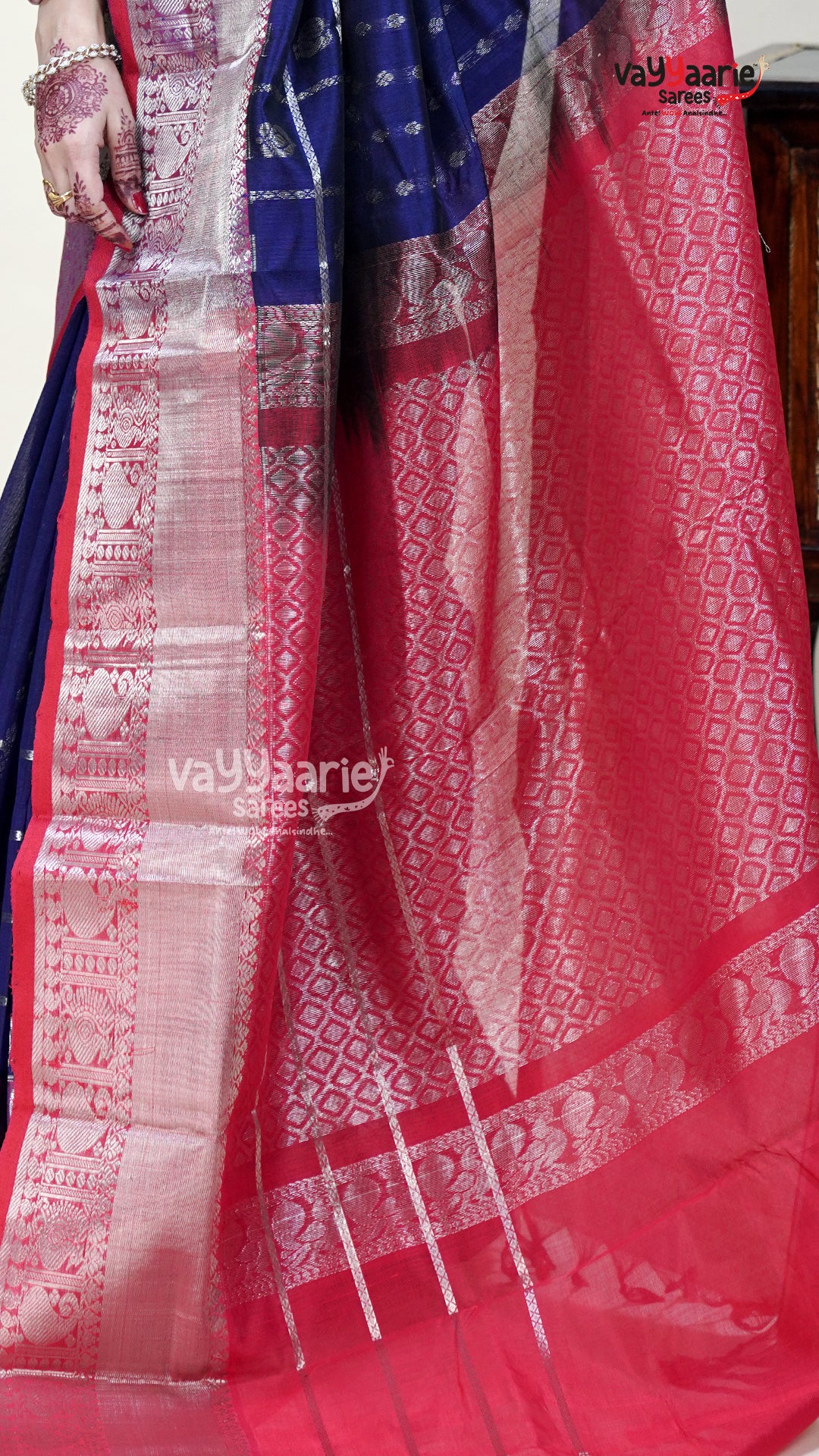 Navy Blue Kuppadam Handloom Saree for Traditions