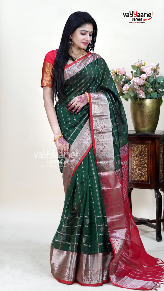 Green Kuppadam Handloom Saree for Festive Looks Main Image