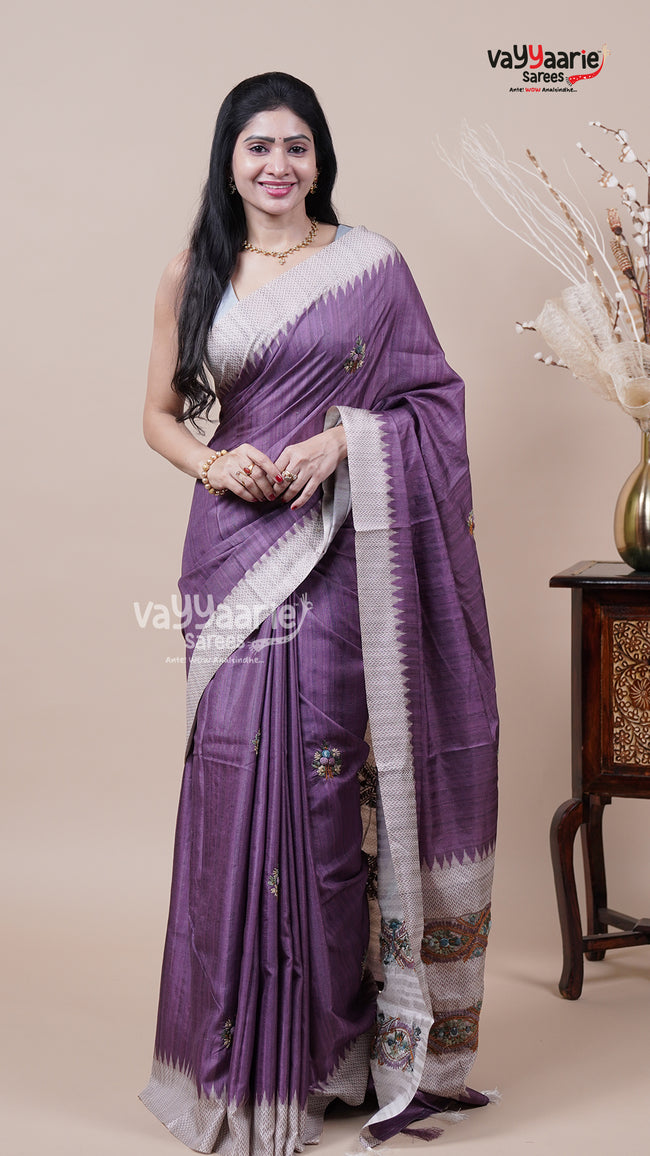Dola Silk Saree for Celebrations Hover Image
