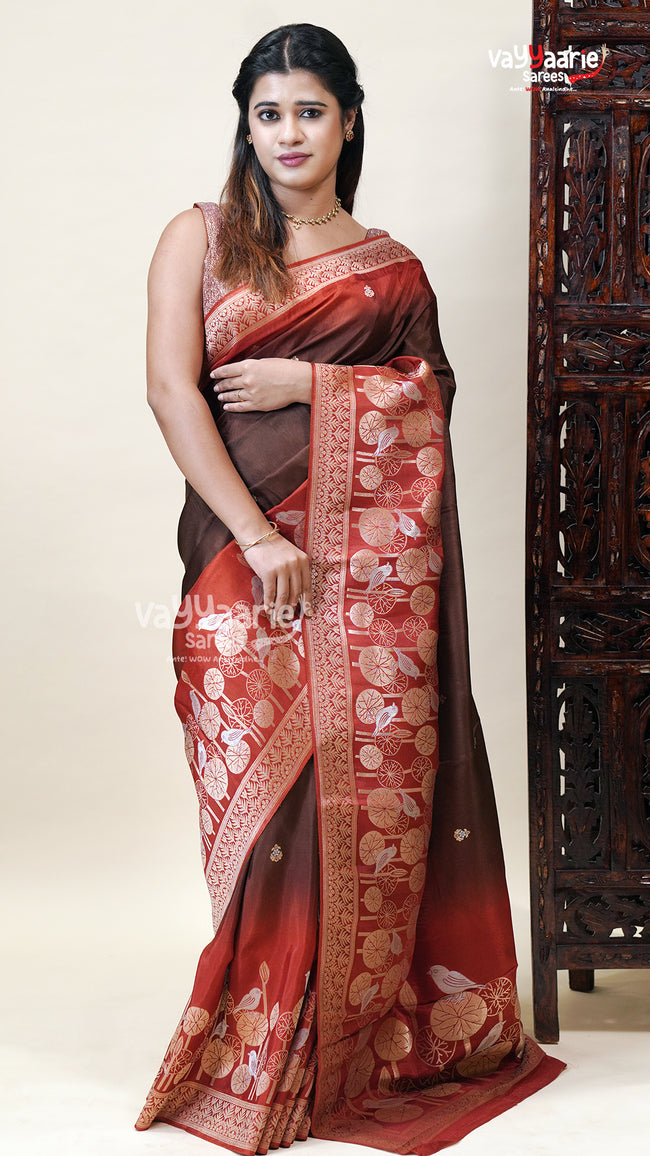 Classic Multicolour Tissu Saree for Events Hover Image