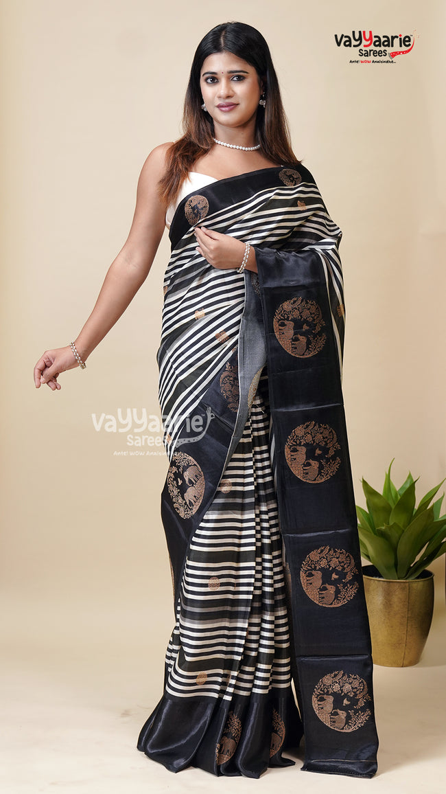 Budget Multicolour Tissu Saree for Women Main Image