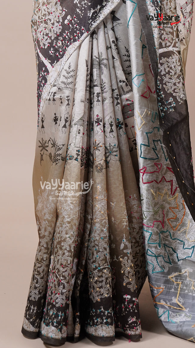 Graceful Dola Silk Saree for Wedding Events Main Image
